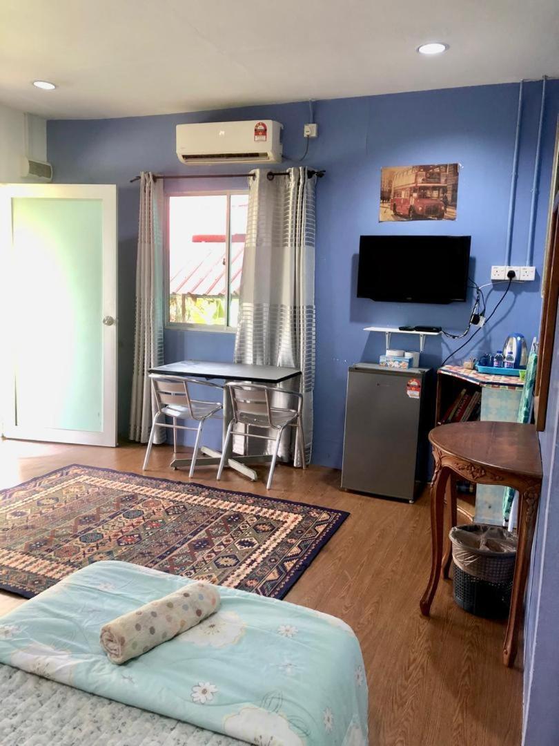 Wan'S Roomstay Langkawi Pantai Cenang  Zewnętrze zdjęcie